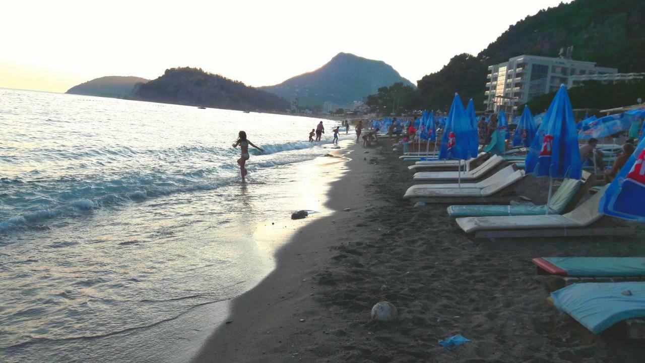 Villa Nadalina Sutomore Luaran gambar